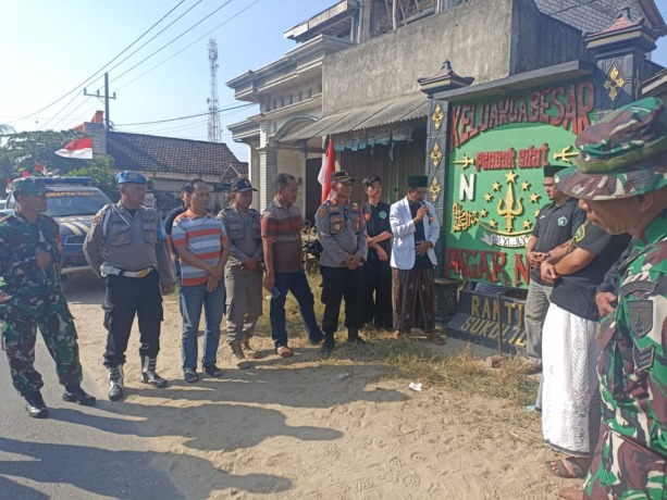 pembongkaran tugu pencak silat